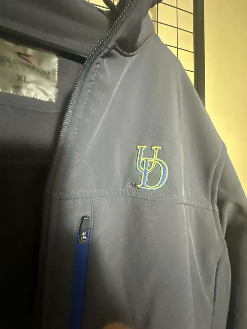 Colosseum Athletics Delaware Fightin' Blue Hens Softshell Fleece-Lined Jacket